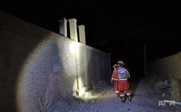 深夜突发！云南、甘肃连发地震！网友：高楼摇晃持续十余秒……