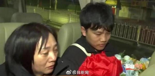 全网祝福！亿万富翁找回被拐25年的儿子：想好好补偿他