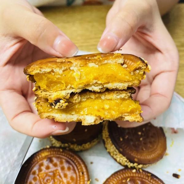 双胞胎姐妹花:同校、同列车、同班组、同岗位 双胞胎姐妹花:同校、同列车、同班组、同岗位