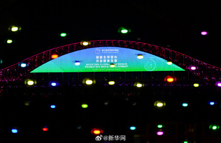 广州南沙举行无人机表演