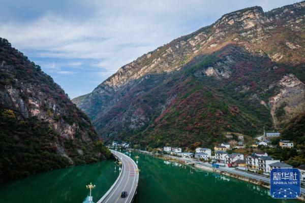 湖北兴山：香溪两岸冬景美