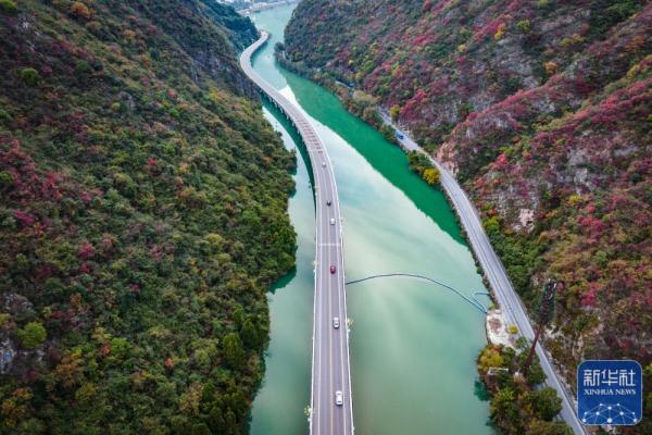 湖北兴山：香溪两岸冬景美
