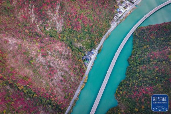 湖北兴山：香溪两岸冬景美