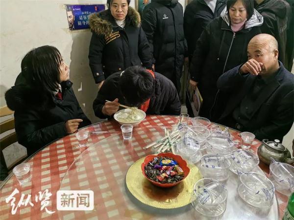 “我爱你们，我回家了”！河北男子苦寻25年找回儿子