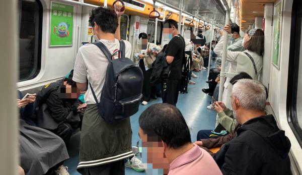“冰火两重天”！在广州地铁热得汗流浃背，广州地铁回应