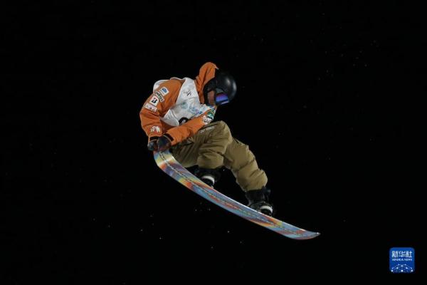 单板滑雪——大跳台世界杯:苏翊鸣夺得冠军 单板滑雪——大跳台世界杯:苏翊鸣夺得冠军