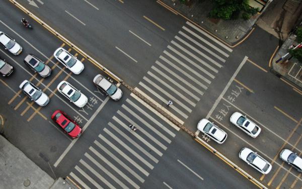 海口一路段发生车祸!七旬老人被撞身亡 海口一路段发生车祸!七旬老人被撞身亡