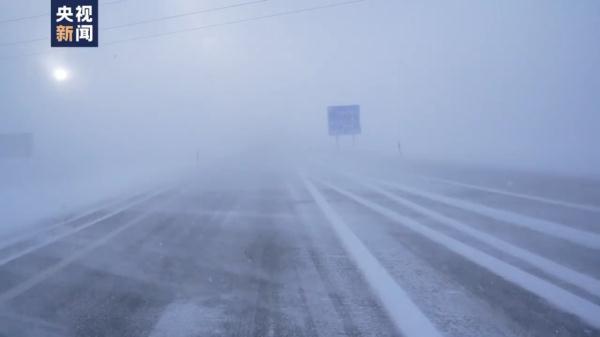 新疆阿勒泰地区出现强降雪