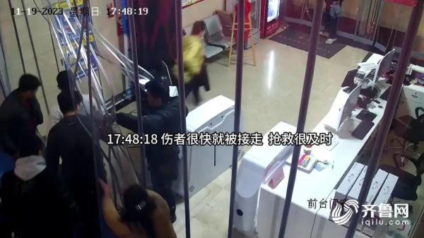 男子打球时突发心源性猝死！"黄金四分钟"到底该怎么做？