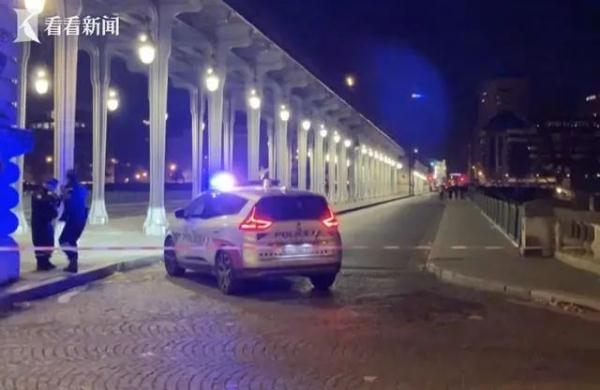 突发！巴黎知名景点旁发生持刀袭击事件，致一死两伤！