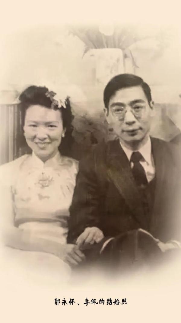 她想要“与老郭埋在一起……”50载后，终相逢！