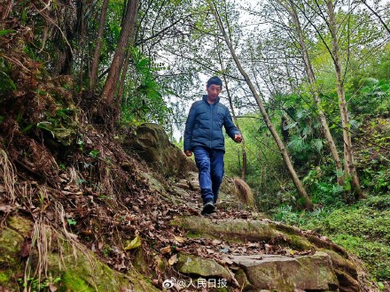 坚守山村小学38年 他说走出大山的学生们已替我看遍世界