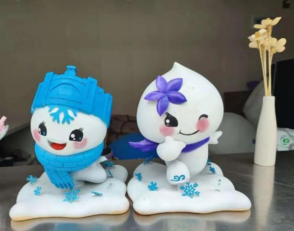 堆雪!开建!哈尔滨“头牌网红”大雪人今年邀请了新朋友! 堆雪!开建!哈尔滨“头牌网红”大雪人今年邀请了新朋友!