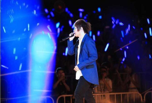 演唱会修音和半开麦问题引发关注,观众该包容吗? 演唱会修音和半开麦问题引发关注,观众该包容吗?