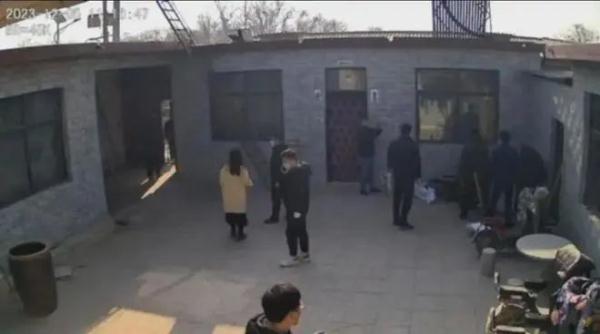 七旬老人家中1吨半过冬煤被收走，镇政府回应：劣质散煤有危险