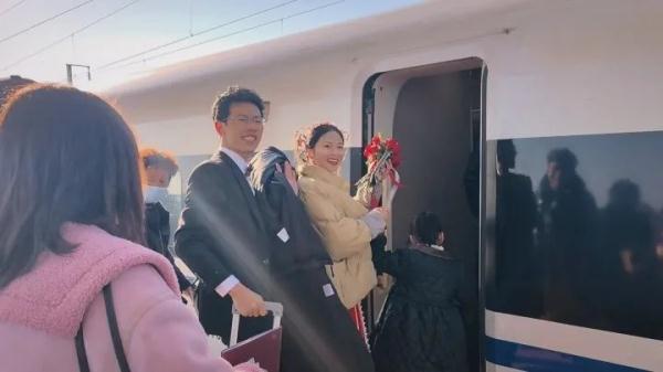 他们结婚了!座驾价值上亿!网友:太有排面 他们结婚了!座驾价值上亿!网友:太有排面