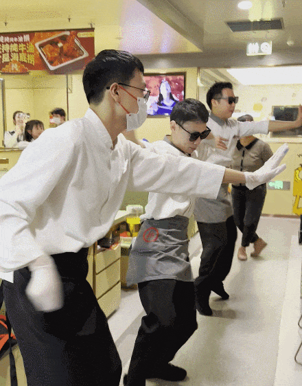 魔性“科目三”舞蹈刷屏！有人跳致骨挫伤！医生提醒……