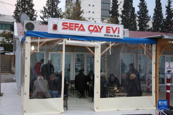 土耳其卡赫拉曼马拉什居民日常生活逐渐恢复 土耳其卡赫拉曼马拉什居民日常生活逐渐恢复