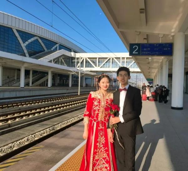 他们结婚了!座驾价值上亿!网友:太有排面 他们结婚了!座驾价值上亿!网友:太有排面