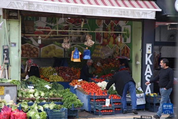 土耳其卡赫拉曼马拉什居民日常生活逐渐恢复 土耳其卡赫拉曼马拉什居民日常生活逐渐恢复