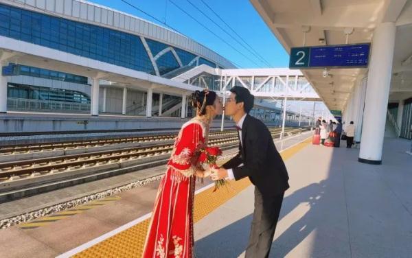 他们结婚了!座驾价值上亿!网友:太有排面 他们结婚了!座驾价值上亿!网友:太有排面