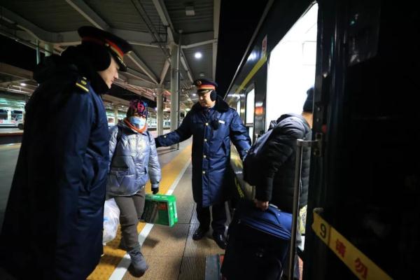 怎么走着走着……列车变了7个车次? 怎么走着走着……列车变了7个车次?