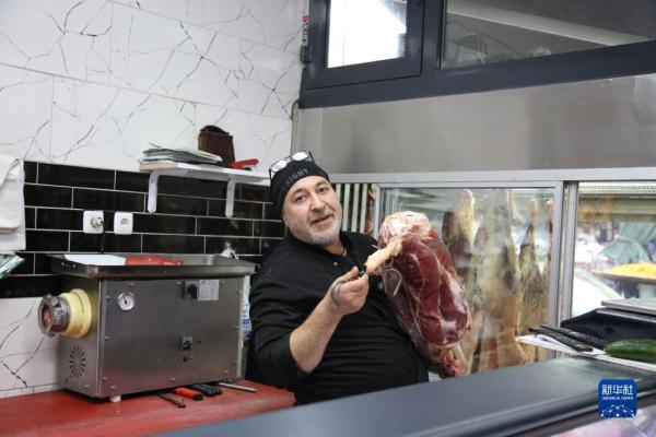 土耳其卡赫拉曼马拉什居民日常生活逐渐恢复 土耳其卡赫拉曼马拉什居民日常生活逐渐恢复