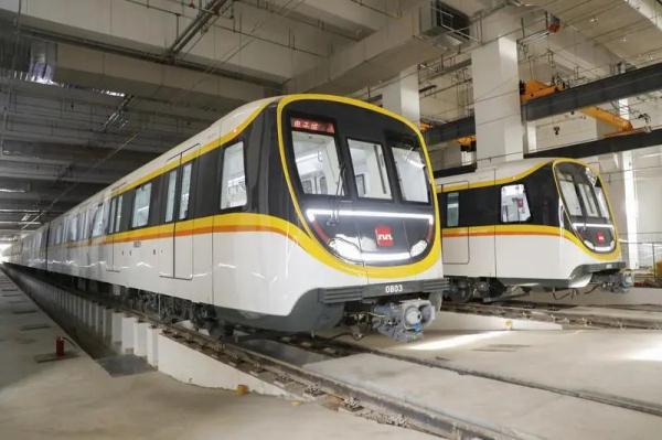 惊艳！西安地铁8号环线列车首次亮相