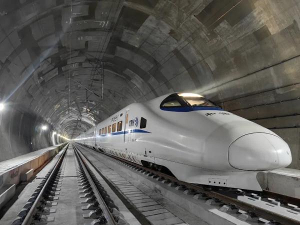 开通在即！龙岩首条时速250公里高铁顺利通过初步验收