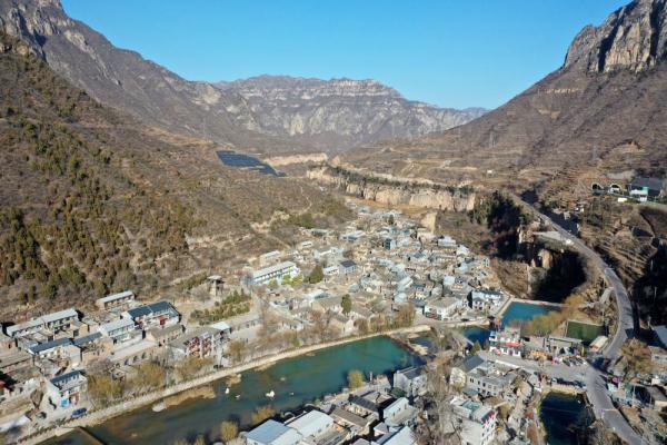 太行山下虹霓村 太行山下虹霓村