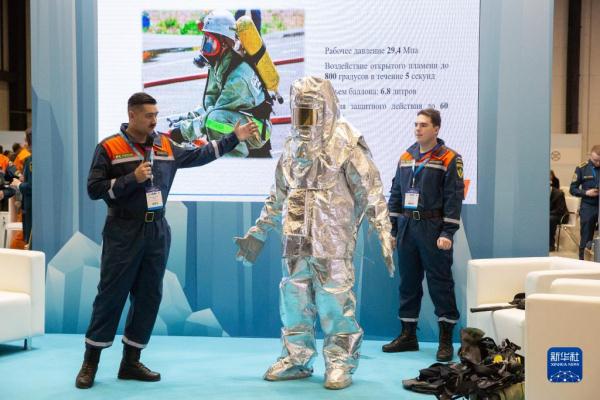 俄政府说俄北极地区投资总额将达1.75万亿卢布