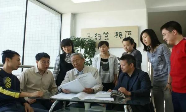 曾经的“八百壮士”之一，捐款300万元！