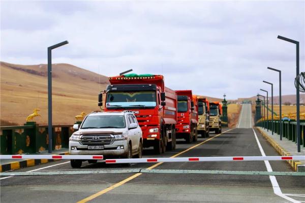 内蒙古陆路口岸年总货运量首破1亿吨 刷新中国沿边省区陆路口岸年总货运量纪录 内蒙古陆路口岸年总货运量首破1亿吨 刷新中国沿边省区陆路口岸年总货运量纪录
