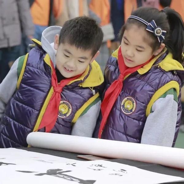 天这么冷,校服外穿or内穿? 天这么冷,校服外穿or内穿?