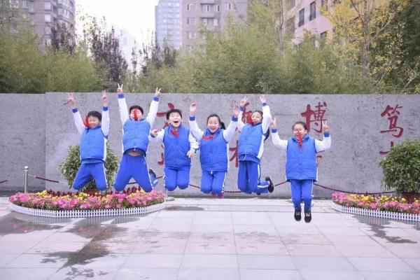 天这么冷,校服外穿or内穿? 天这么冷,校服外穿or内穿?