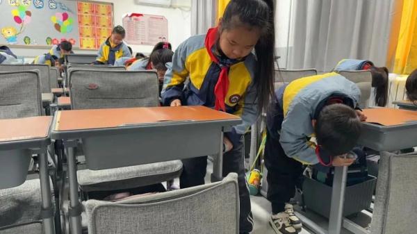 “趴睡”变“躺睡”！河北多地学生实现躺式午休→