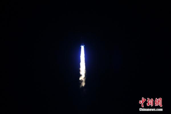 中国成功发射一箭三星 朱雀二号火箭首次实现商业化交付
