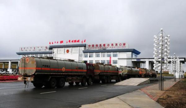 内蒙古陆路口岸年总货运量首破1亿吨 刷新中国沿边省区陆路口岸年总货运量纪录 内蒙古陆路口岸年总货运量首破1亿吨 刷新中国沿边省区陆路口岸年总货运量纪录