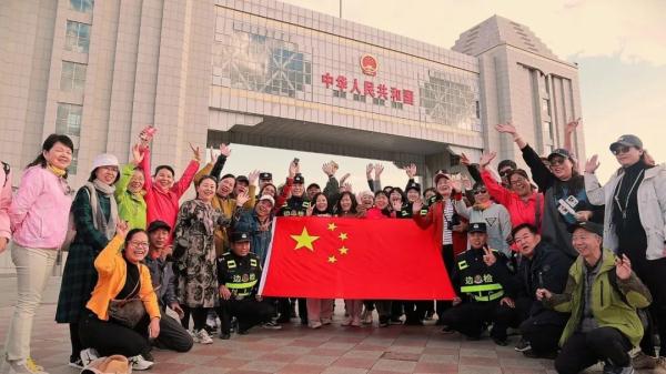 内蒙古陆路口岸年总货运量首破1亿吨 刷新中国沿边省区陆路口岸年总货运量纪录 内蒙古陆路口岸年总货运量首破1亿吨 刷新中国沿边省区陆路口岸年总货运量纪录