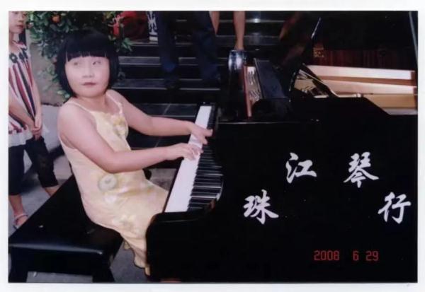 杭州女大学生一开口惊艳全网！但她刚出生时，妈妈觉得“天塌了”