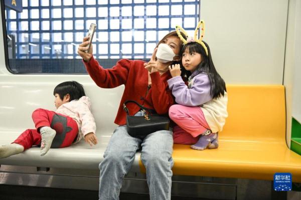 走进越南河内吉灵-河东线城市轻轨 走进越南河内吉灵-河东线城市轻轨