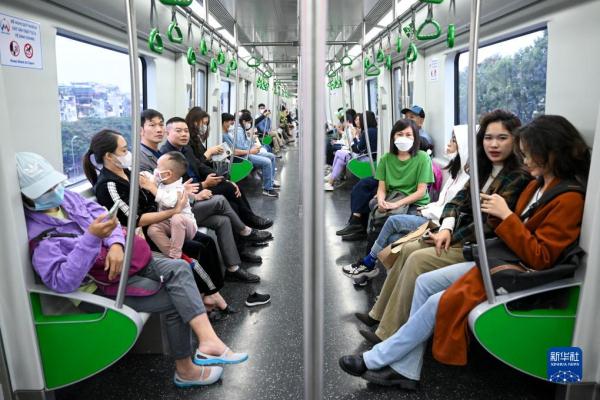 走进越南河内吉灵-河东线城市轻轨 走进越南河内吉灵-河东线城市轻轨