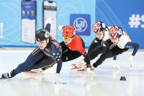 短道速滑世界杯北京站：公俐获得女子1000米铜牌