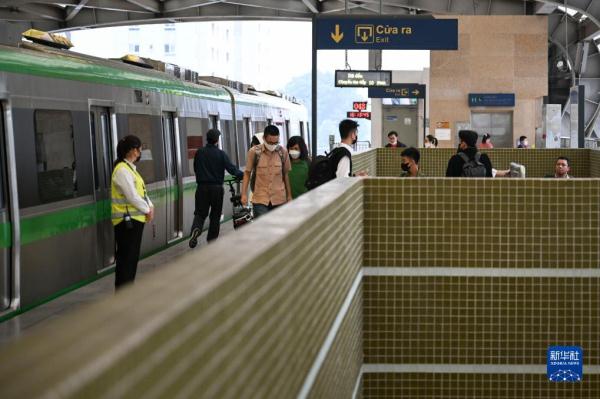 走进越南河内吉灵-河东线城市轻轨 走进越南河内吉灵-河东线城市轻轨