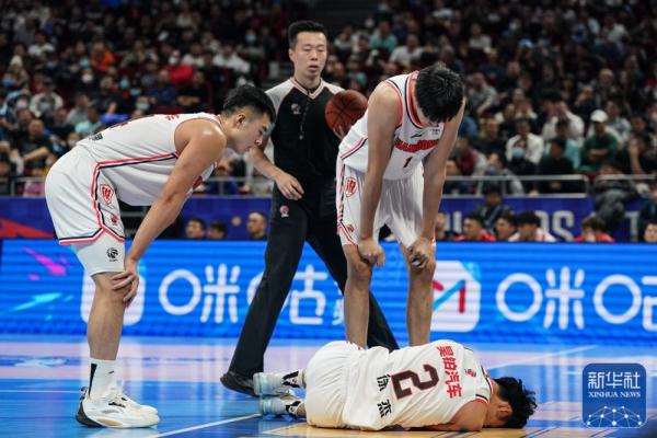 CBA常规赛 | 北京北汽不敌广东华南虎 CBA常规赛 | 北京北汽不敌广东华南虎