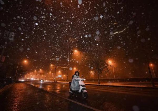 北京，下雪啦！