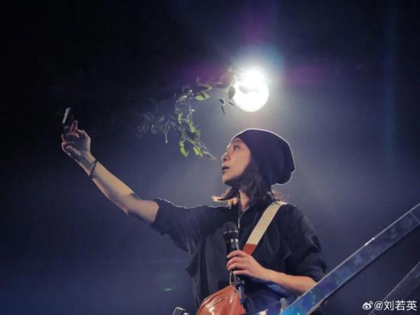 刘若英回应传言! 刘若英回应传言!