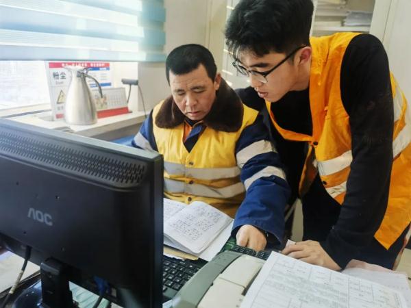 冷冷冷→他们在“中国冷极”养护铁路! 冷冷冷→他们在“中国冷极”养护铁路!