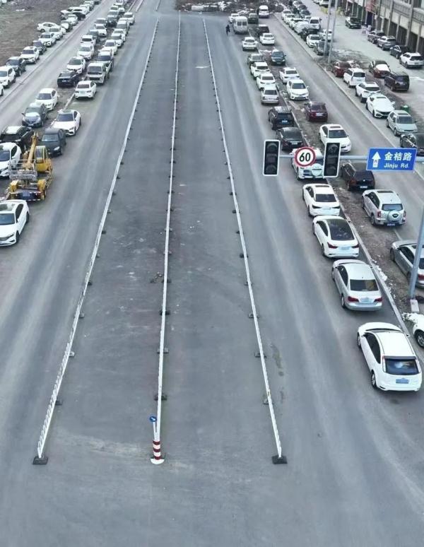 沈阳公安交警“剑指”违停乱象