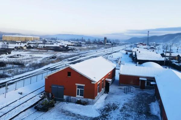 冷冷冷→他们在“中国冷极”养护铁路! 冷冷冷→他们在“中国冷极”养护铁路!